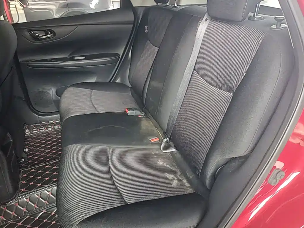 Nissan Tiida 2017 — фото 17