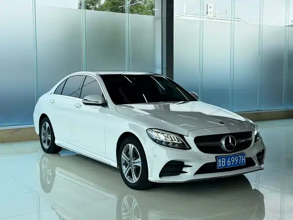 Mercedes-Benz C-Class 2021