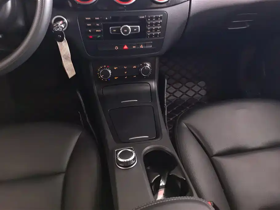 Mercedes-Benz B-Class 2013 — фото 16