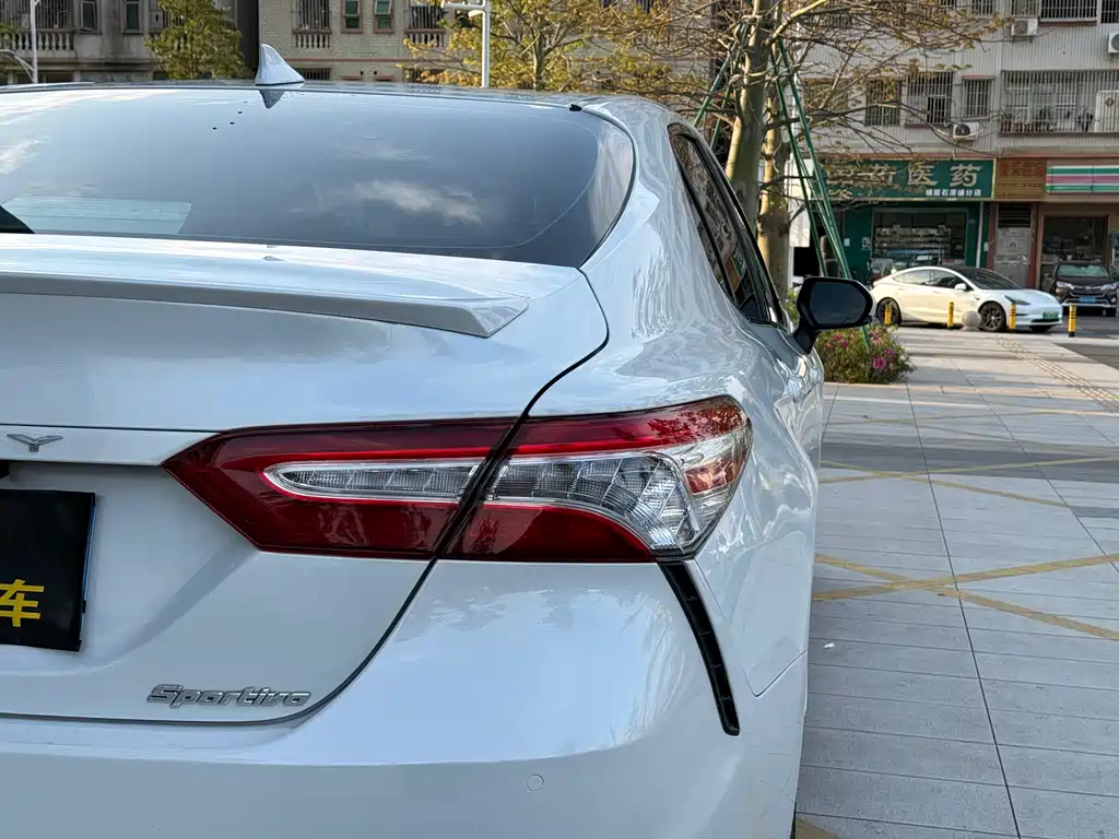 Toyota Camry 2021 — фото 21