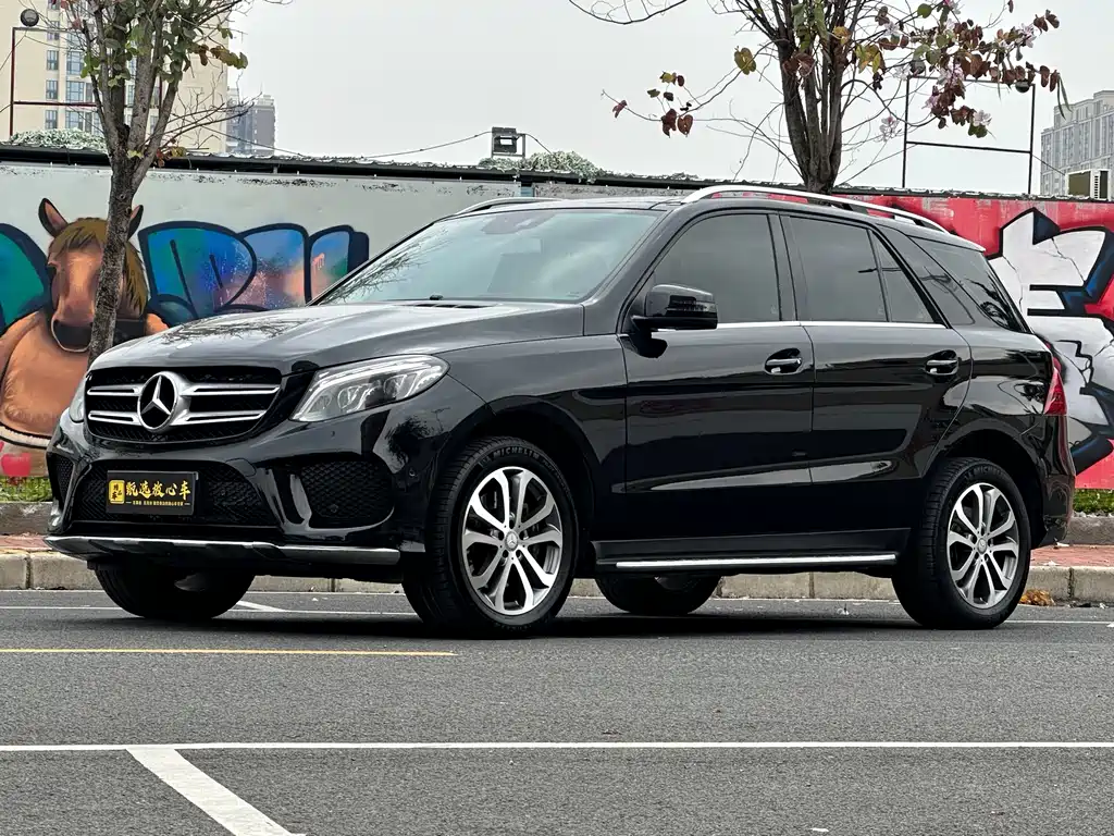 Mercedes-Benz GLE 2016