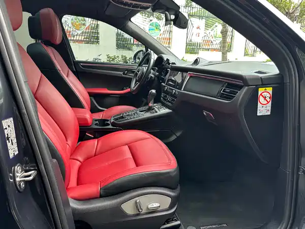 Porsche Macan 2020