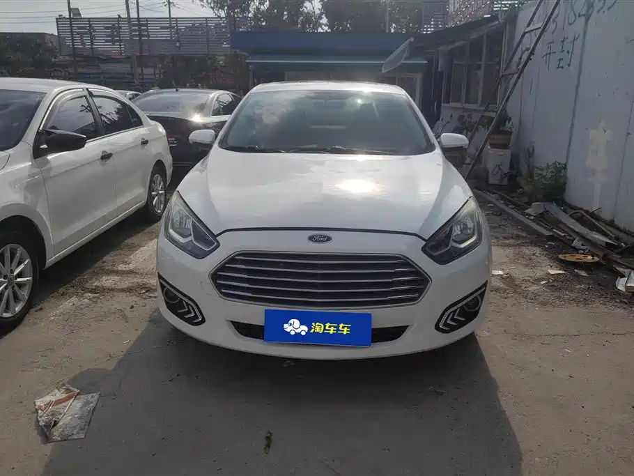 Ford Escort 2018