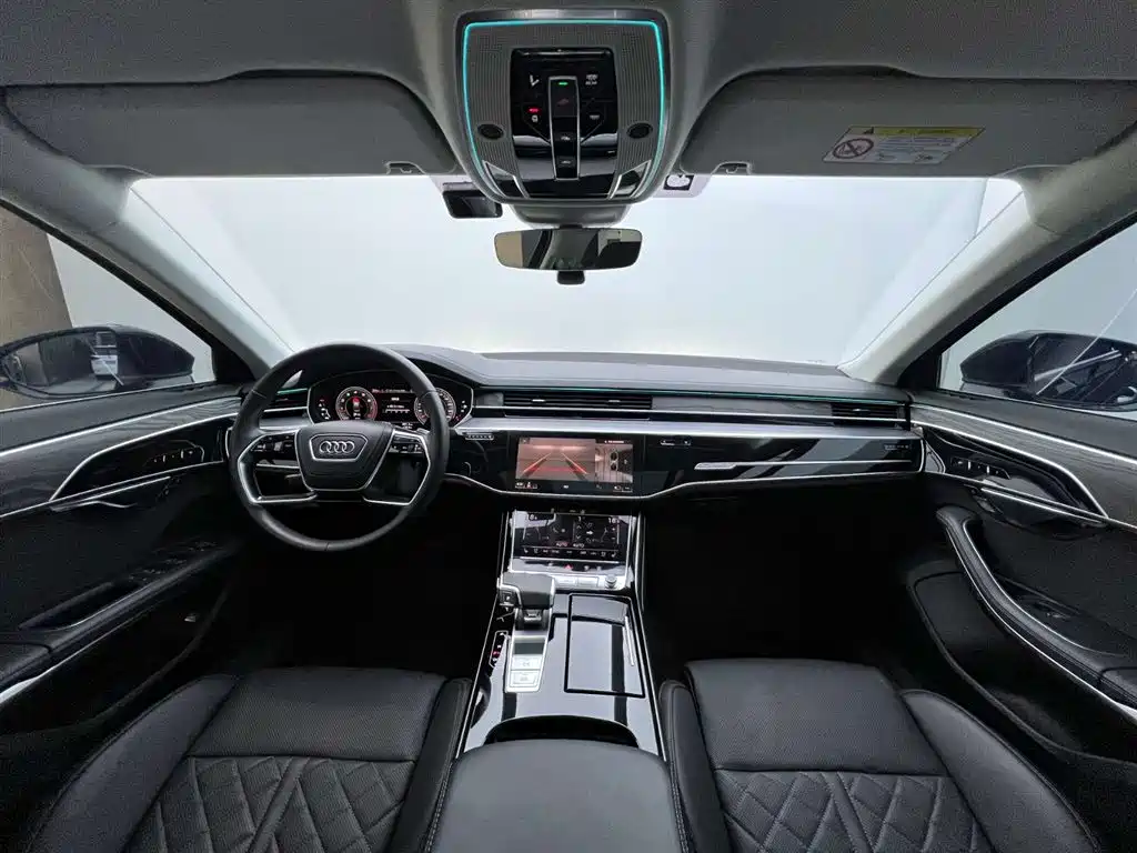Audi A8 2022 — фото 15
