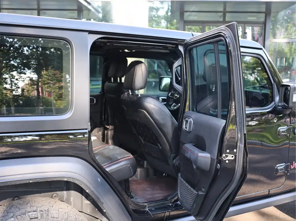 Jeep Wrangler 2022 — фото 17