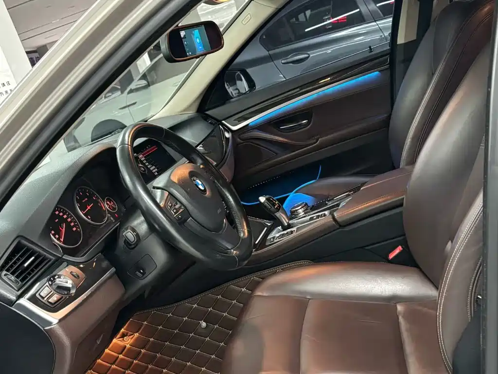 BMW 5 Series 2015 — фото 4