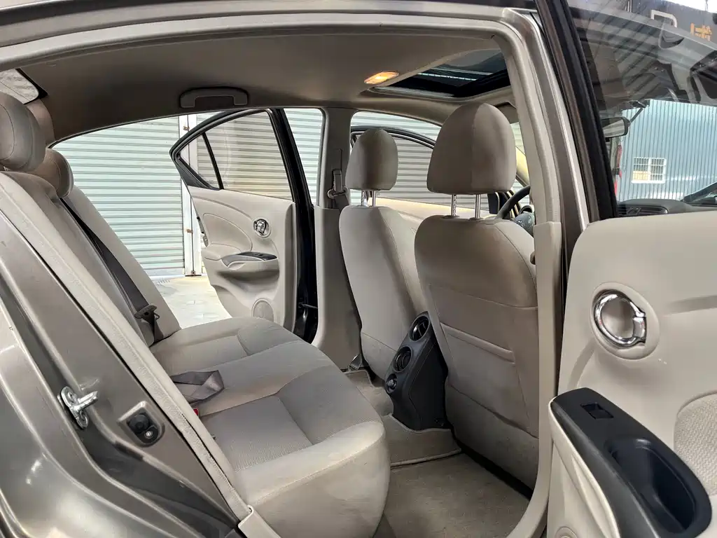 Nissan Sunny 2011 — фото 17