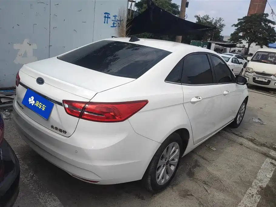 Ford Escort 2018