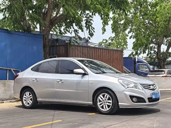Hyundai Yuedong 2013