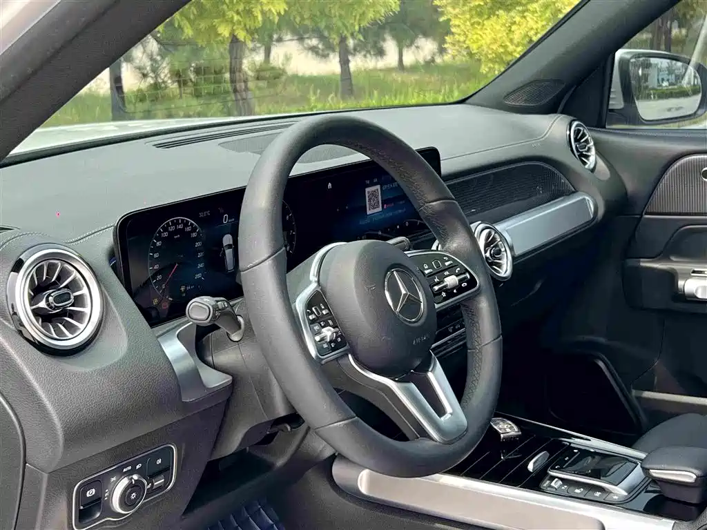 Mercedes-Benz GLB 2021