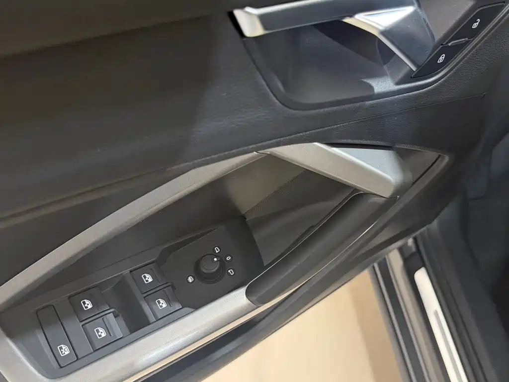 Audi Q3 2023 — фото 17
