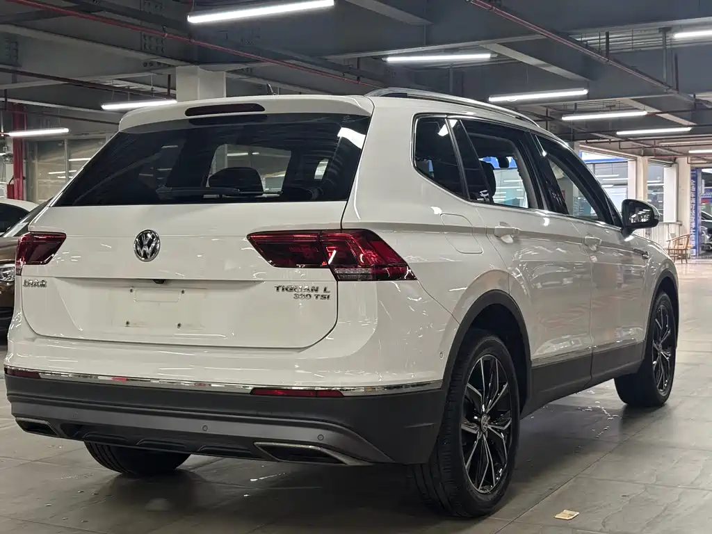 Volkswagen Tiguan L 2019 — фото 12