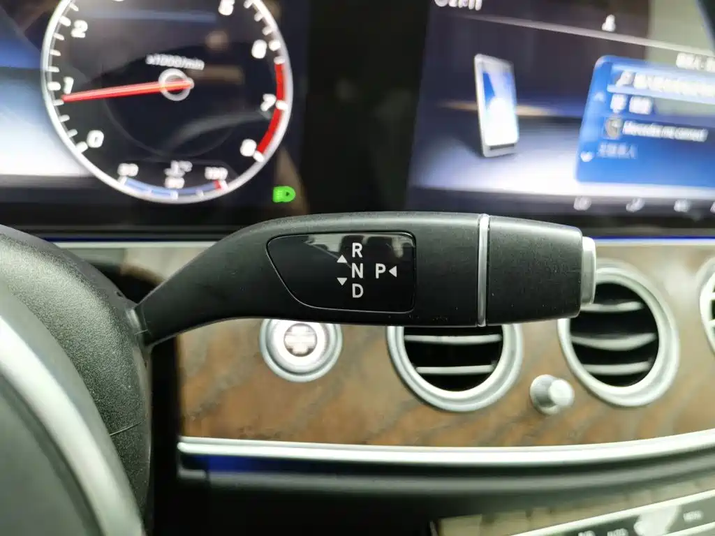 Mercedes-Benz E-Class 2019 — фото 13