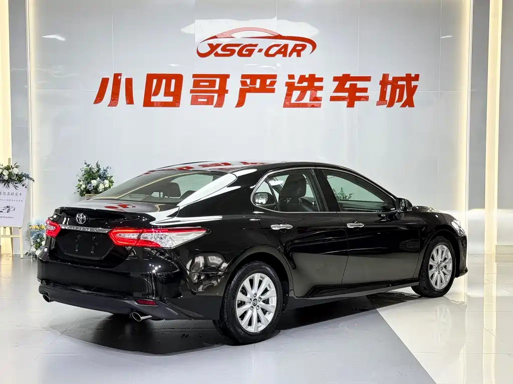 Toyota Camry 2020 — фото 6