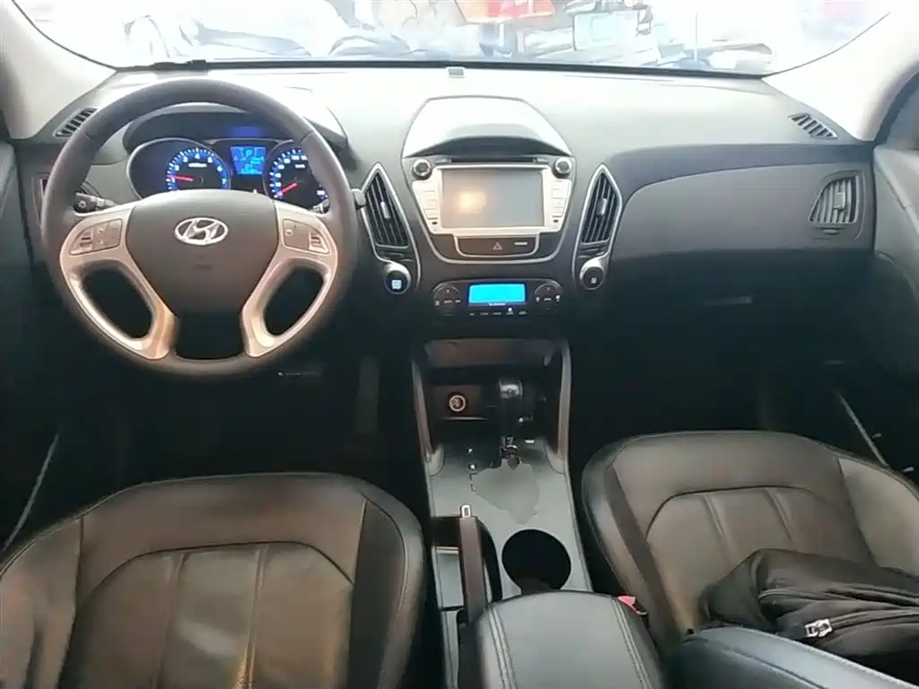 Hyundai ix35 2015 — фото 10