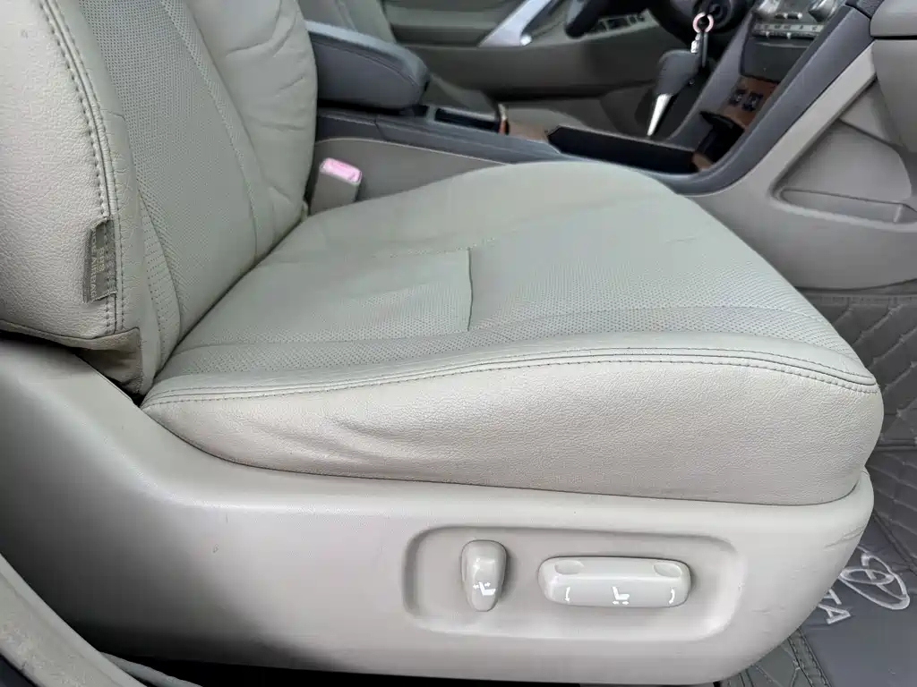 Toyota Camry 2009 — фото 18