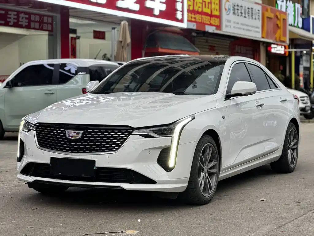 Cadillac CT4 2021 — фото 1