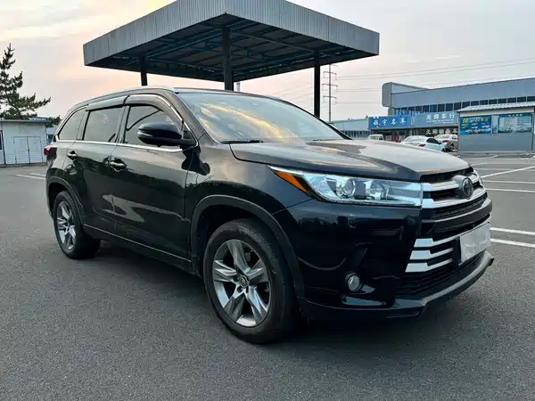 Toyota Highlander 2020