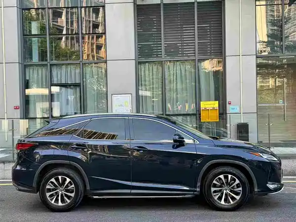 Lexus RX 2020