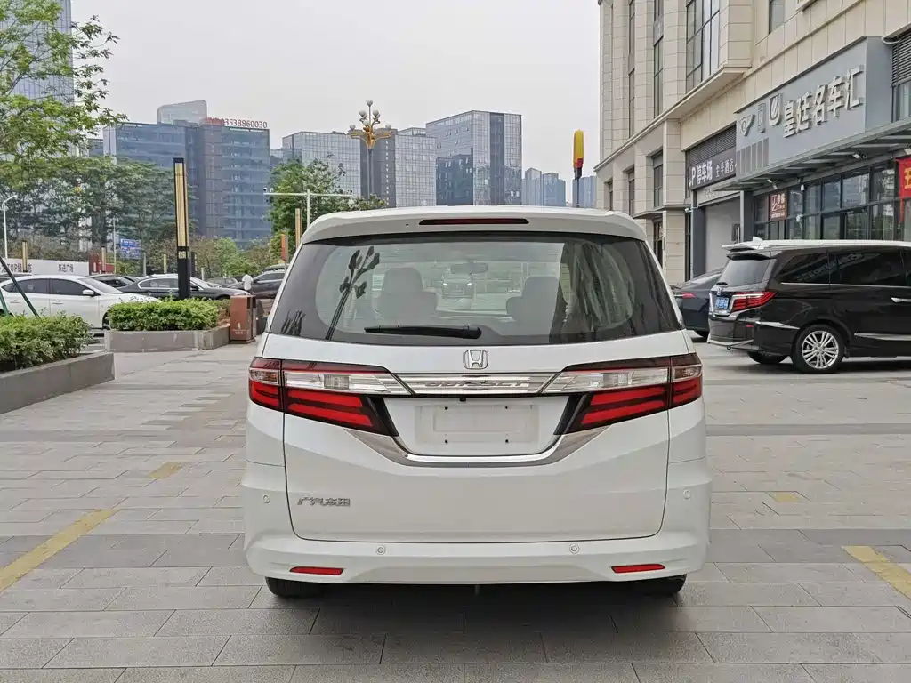 Honda Odyssey 2018 — фото 4