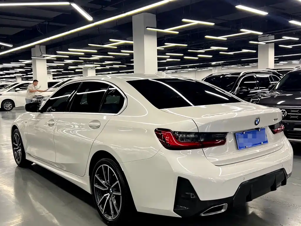 BMW 3 Series 2023
