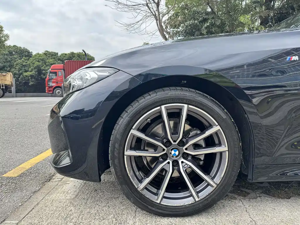 BMW 3 Series 2023 — фото 19