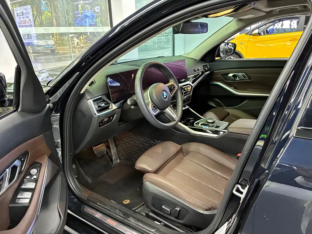 BMW i3 2023