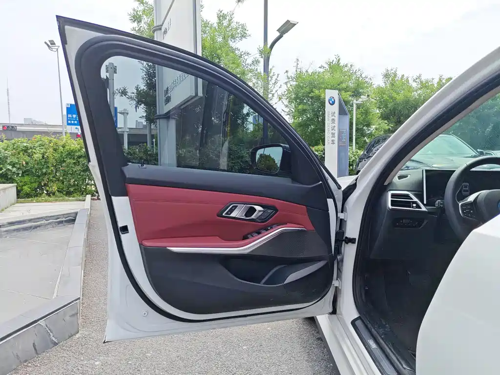 BMW i3 2025 — фото 10