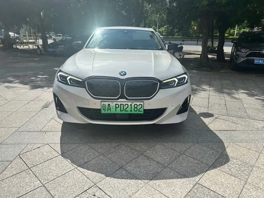 BMW i3 2023 — фото 2