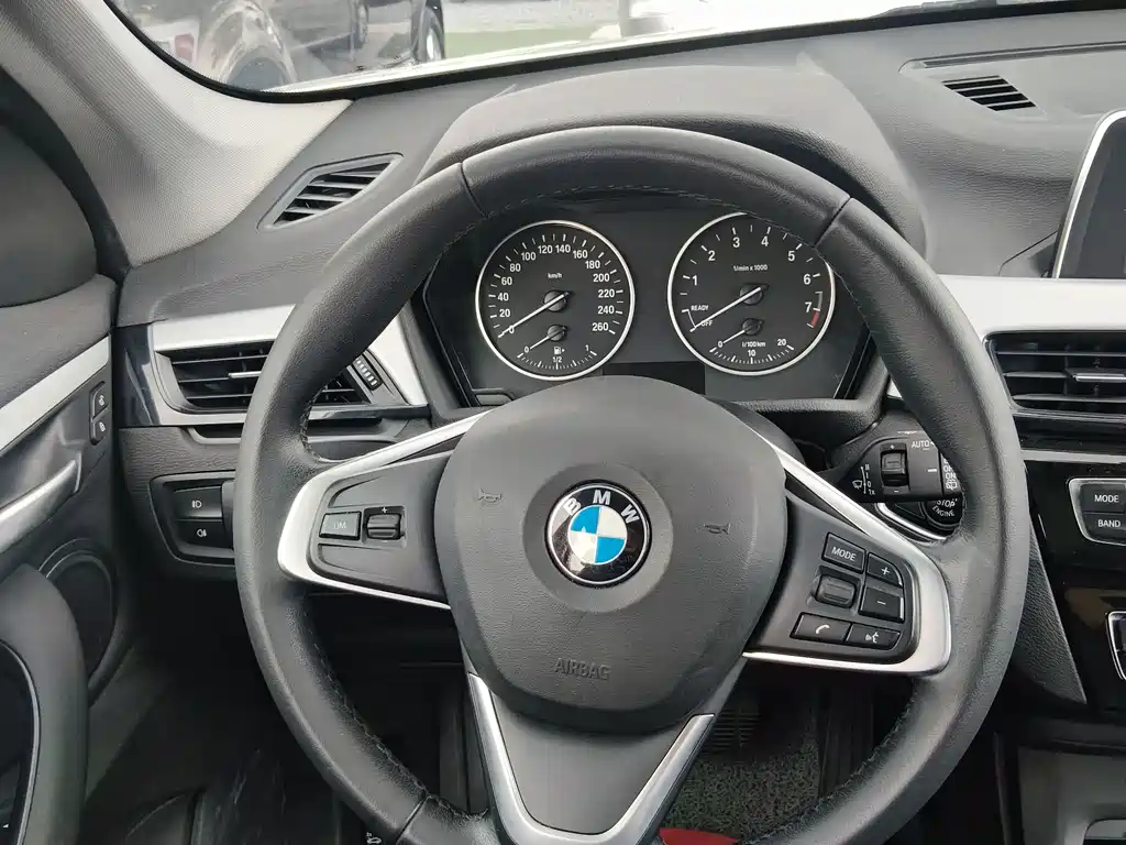 BMW X1 2018 — фото 10