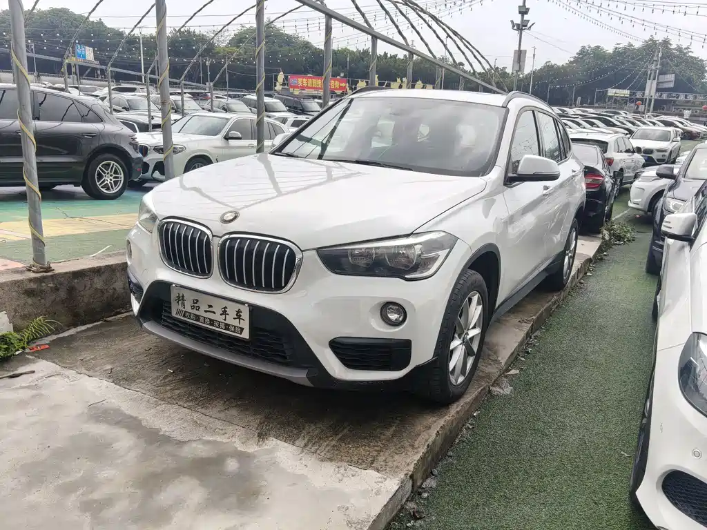 BMW X1 2018 — фото 1