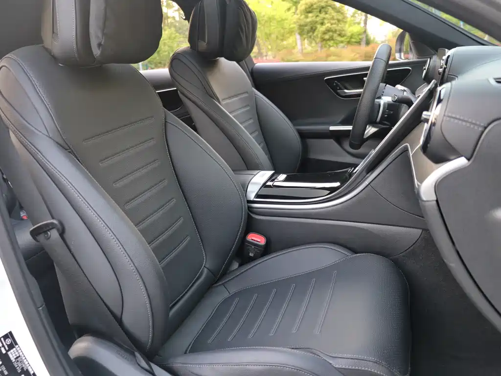 Mercedes-Benz C-Class 2023 — фото 20