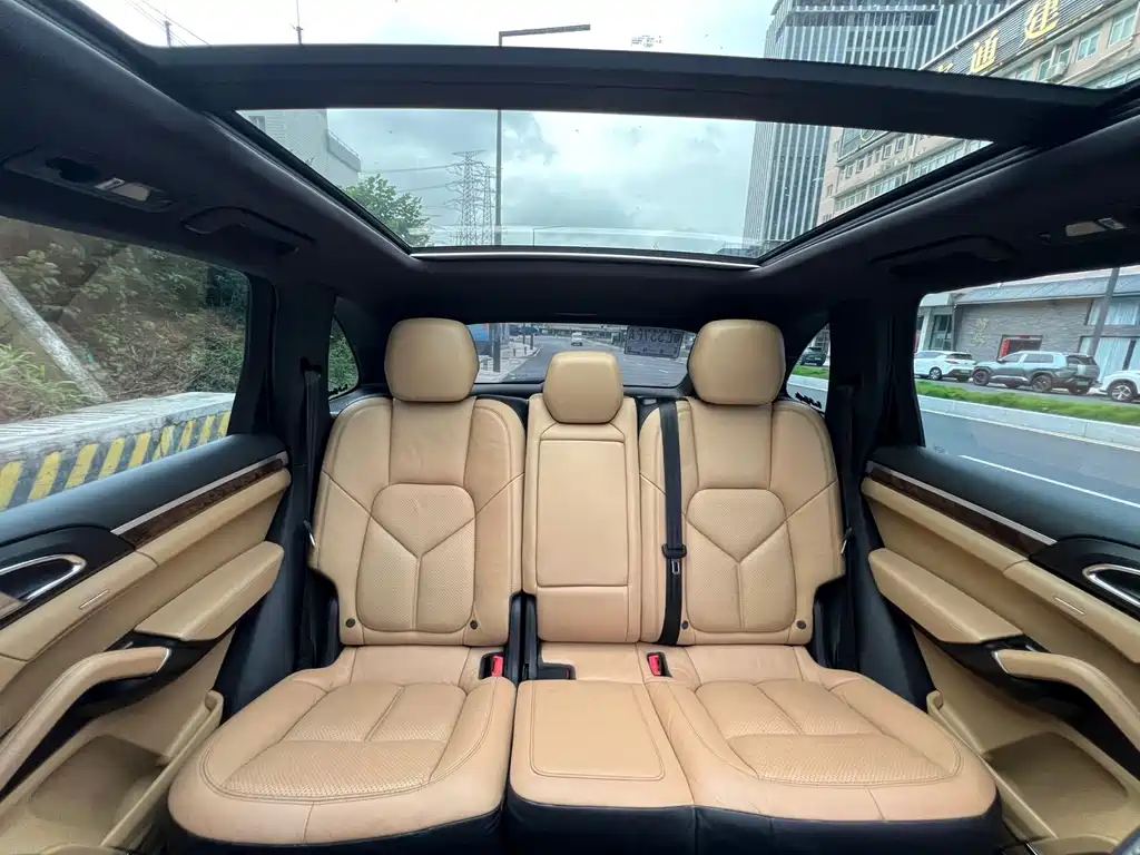 Porsche Cayenne 2015 — фото 18