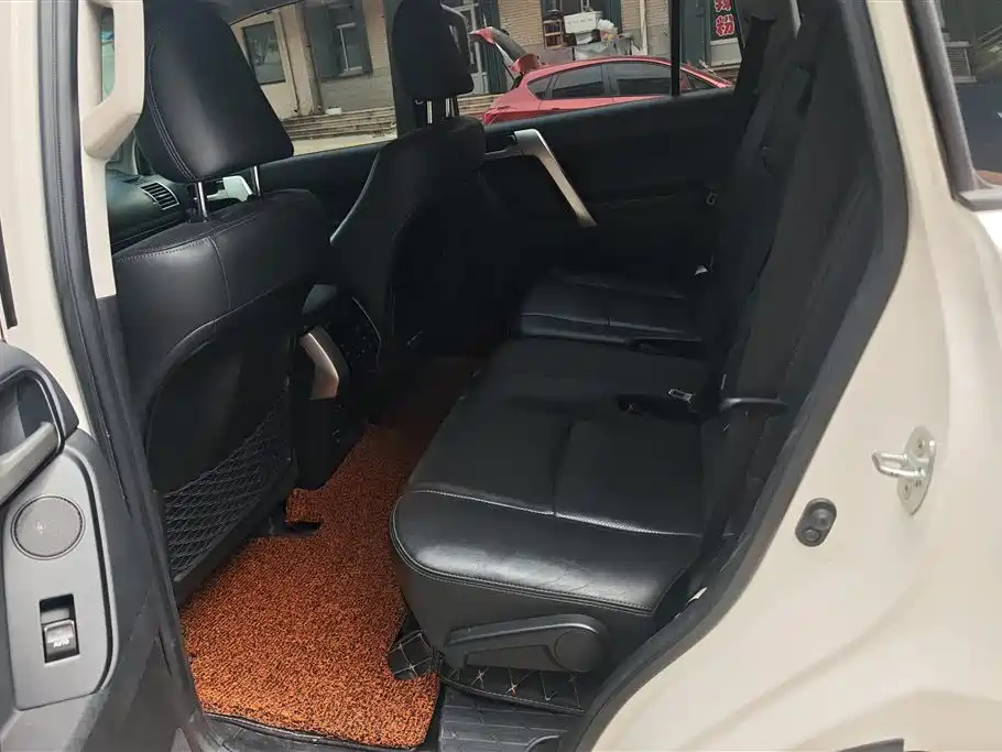 Toyota Prado 2019 — фото 11