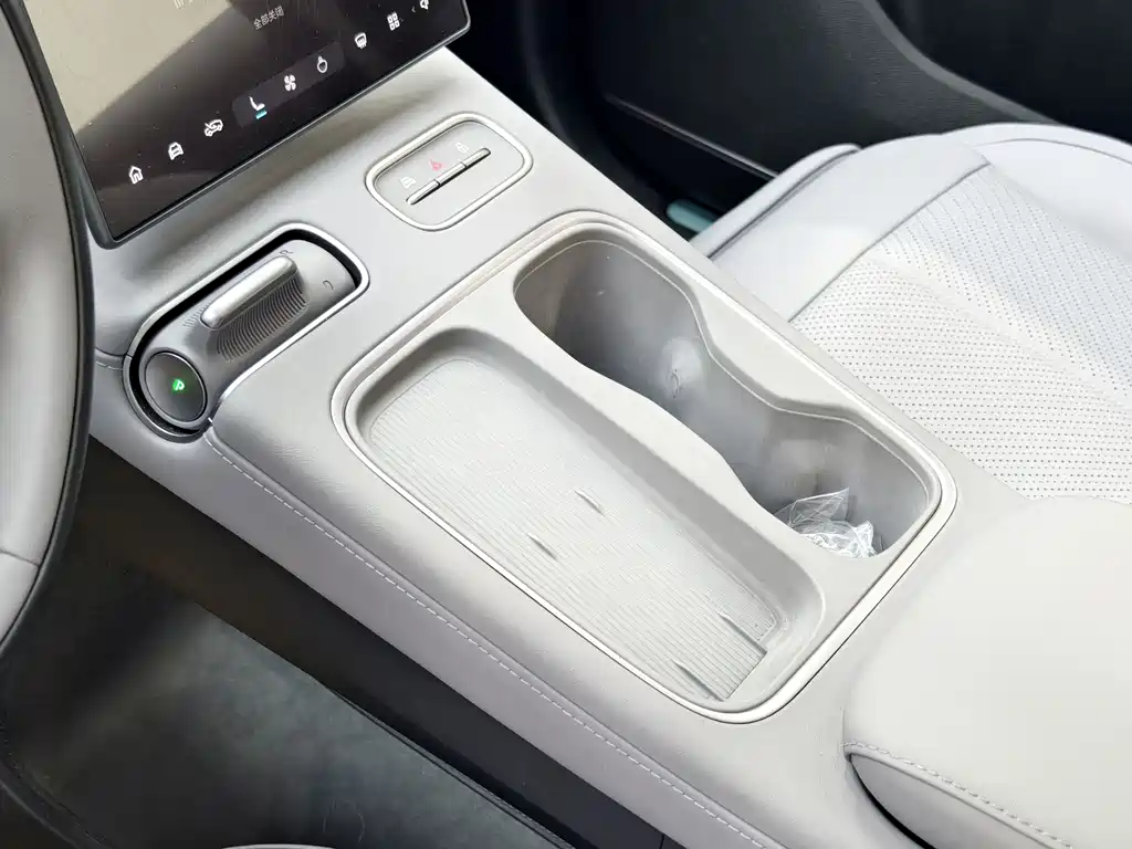 NIO EC6 2023 — фото 15