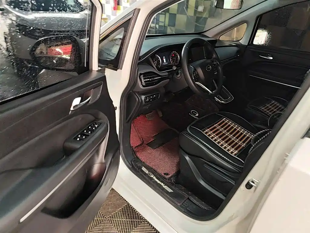 GAC Motor Trumpchi M6 2021 — фото 16