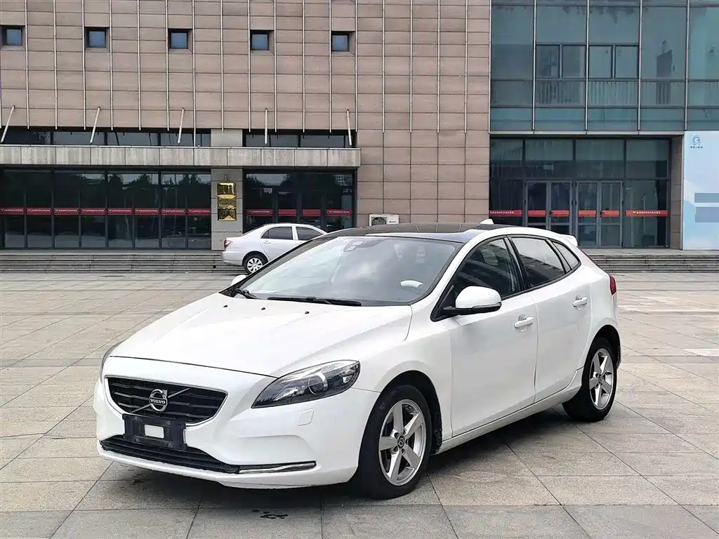 Volvo V40 2016