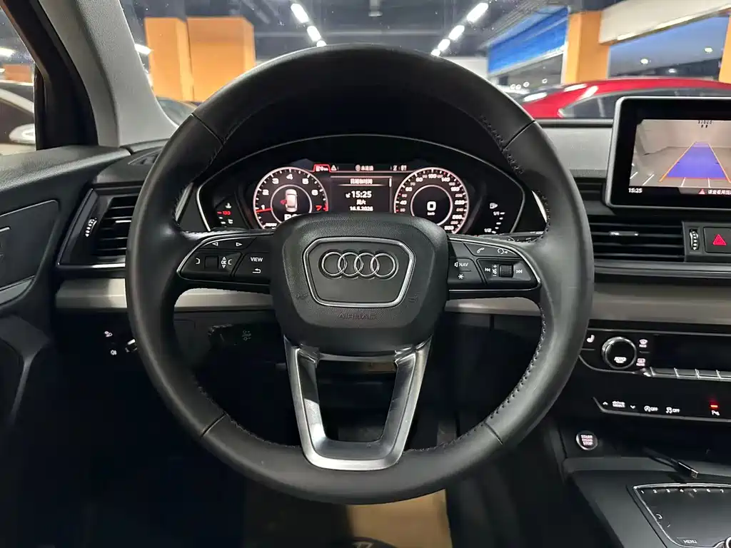 Audi Q5L 2020 — фото 10