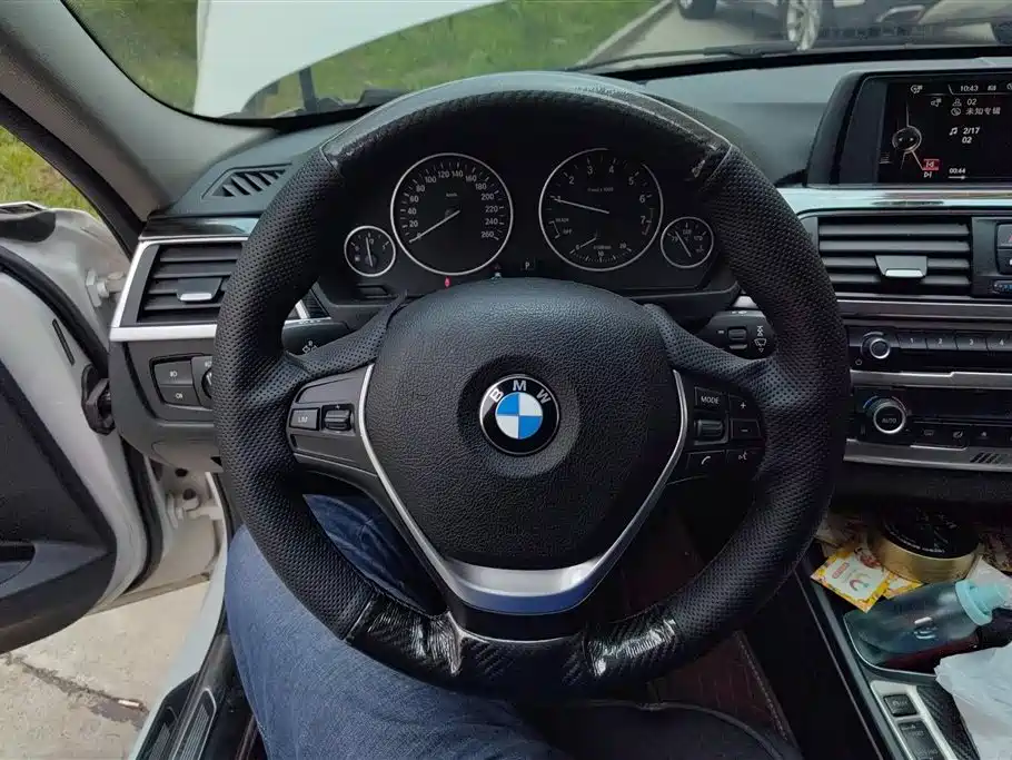 BMW 3 Series 2017 — фото 15