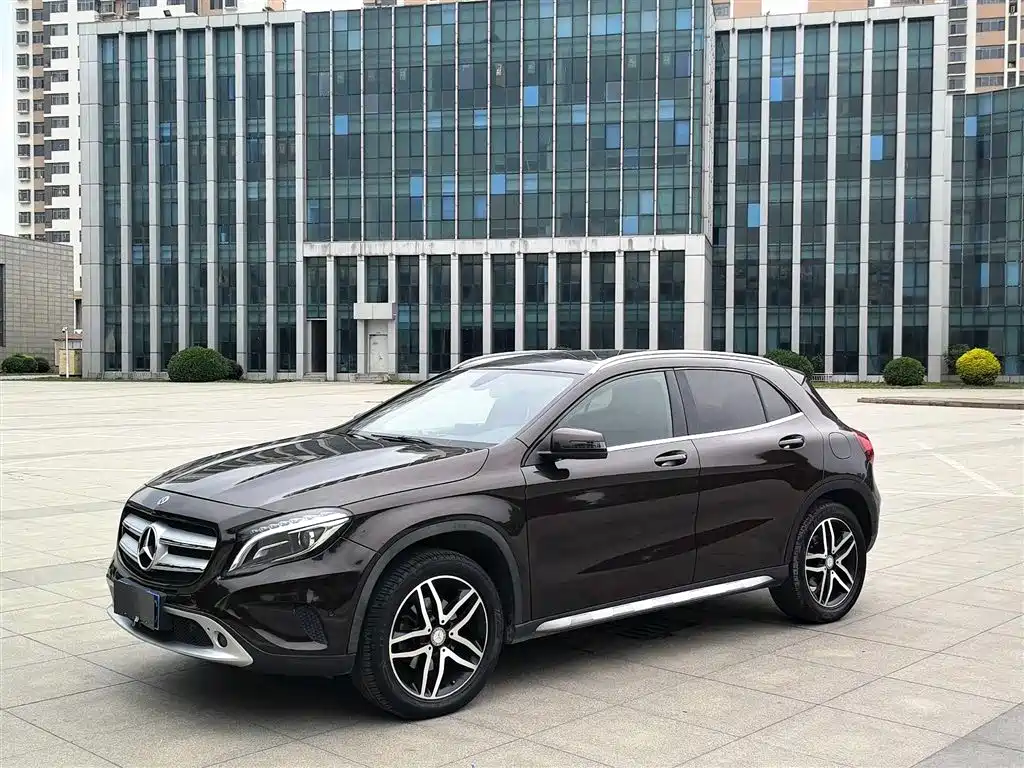 Mercedes-Benz GLA 2016