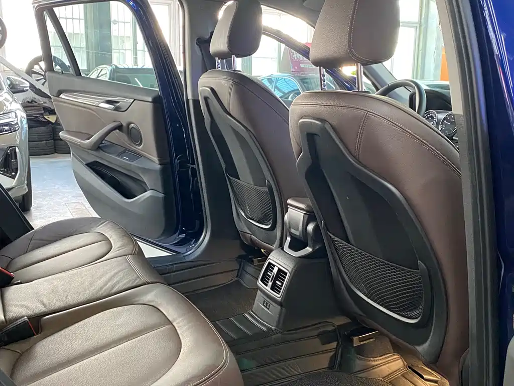 BMW X1 2019 — фото 12