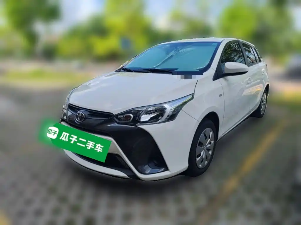 Toyota Yaris L 2023