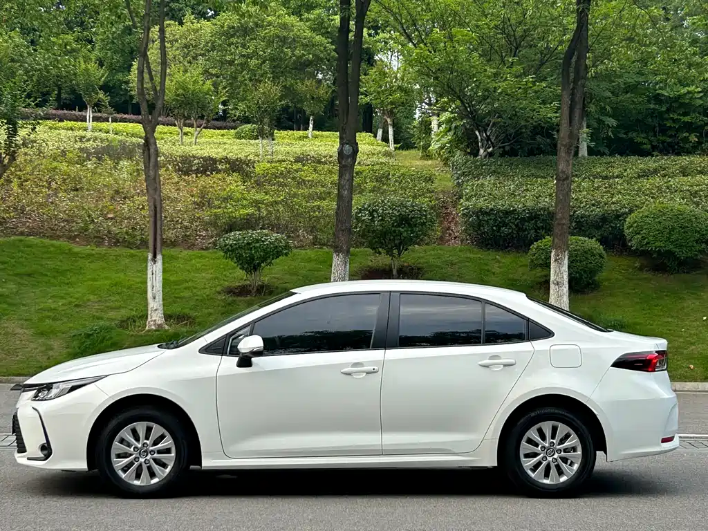 Toyota Corolla 2022 — фото 5