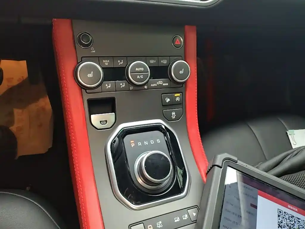 Land Rover Evoque 2017 — фото 14