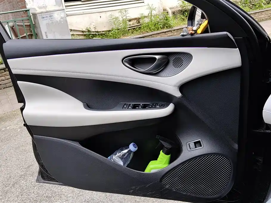 BYD Seal 05 DM-i 2025 — фото 7