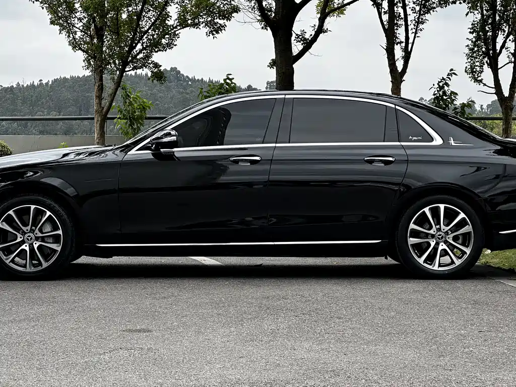 Mercedes-Benz E-Class 2019 — фото 10