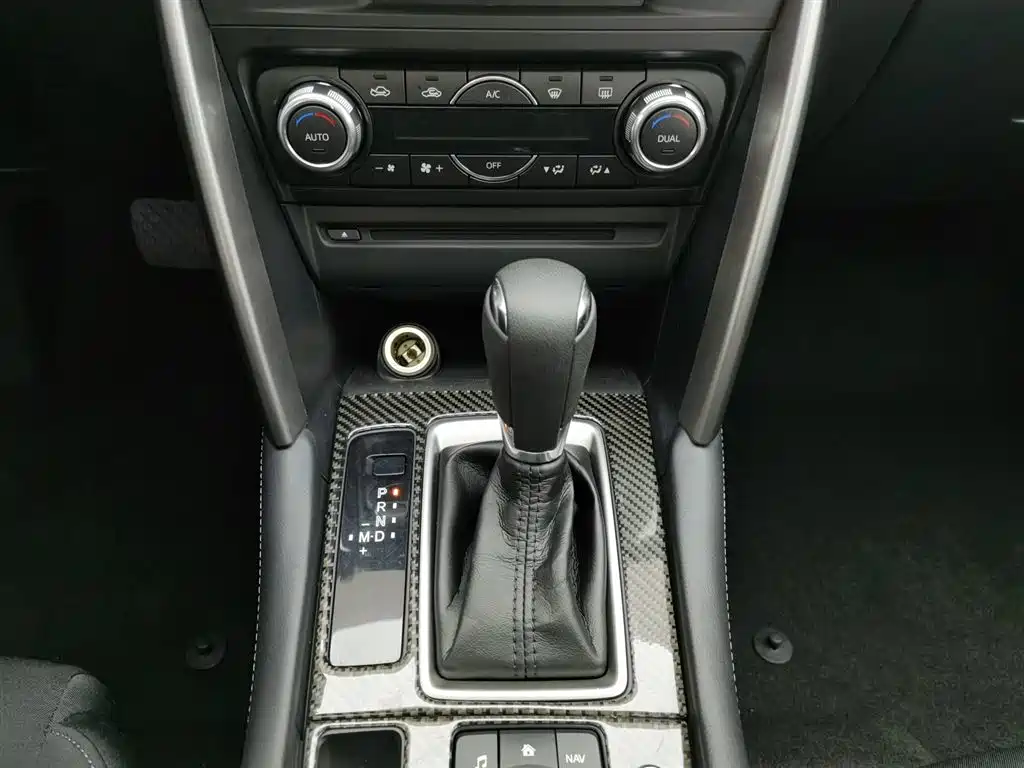Mazda CX-4 2017 — фото 13