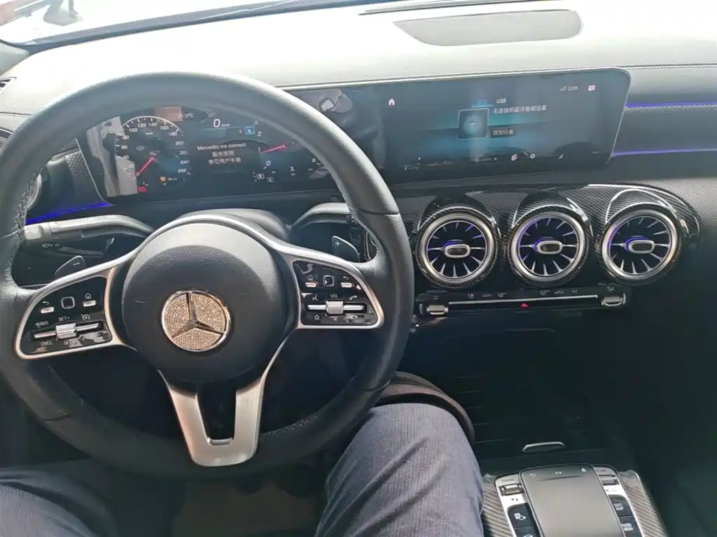 Mercedes-Benz A-Class 2020 — фото 10