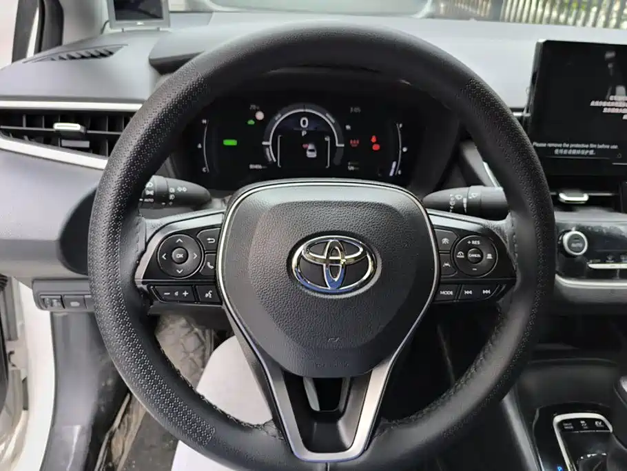 Toyota Corolla 2023 — фото 15
