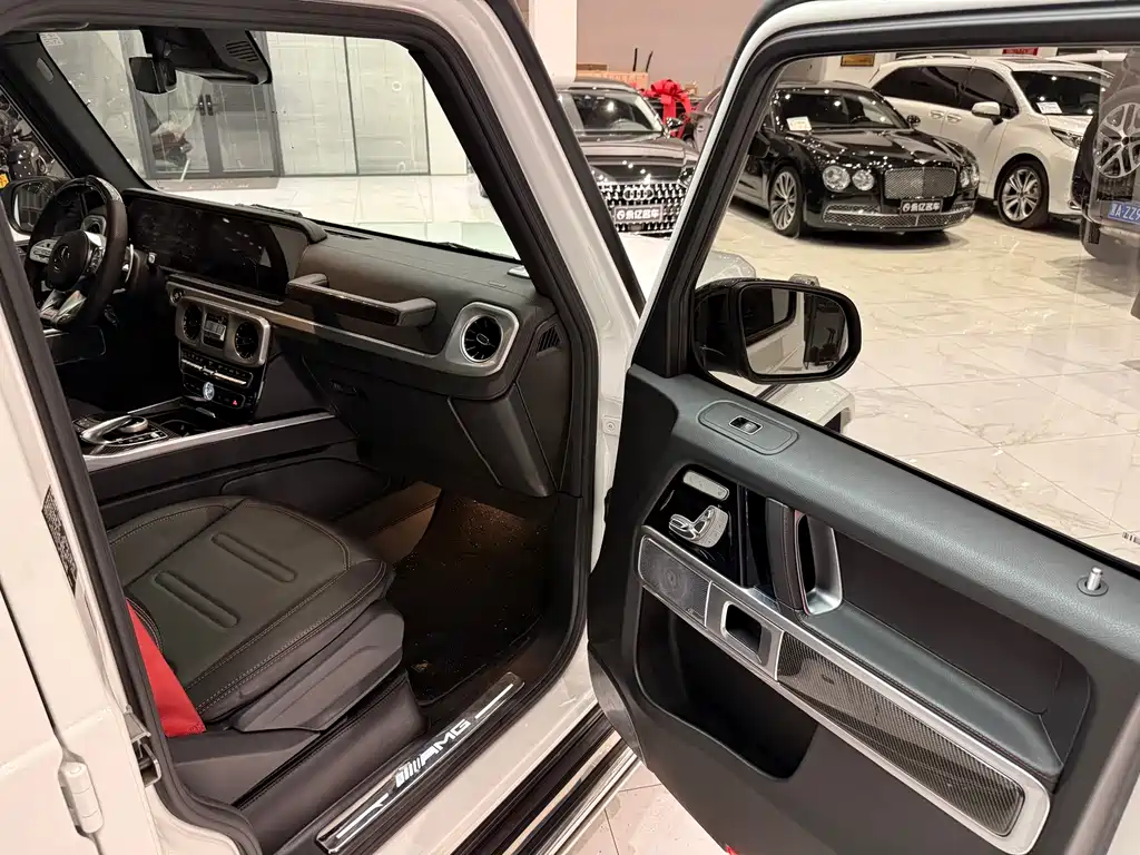 Mercedes-Benz G-Class 2023 — фото 10